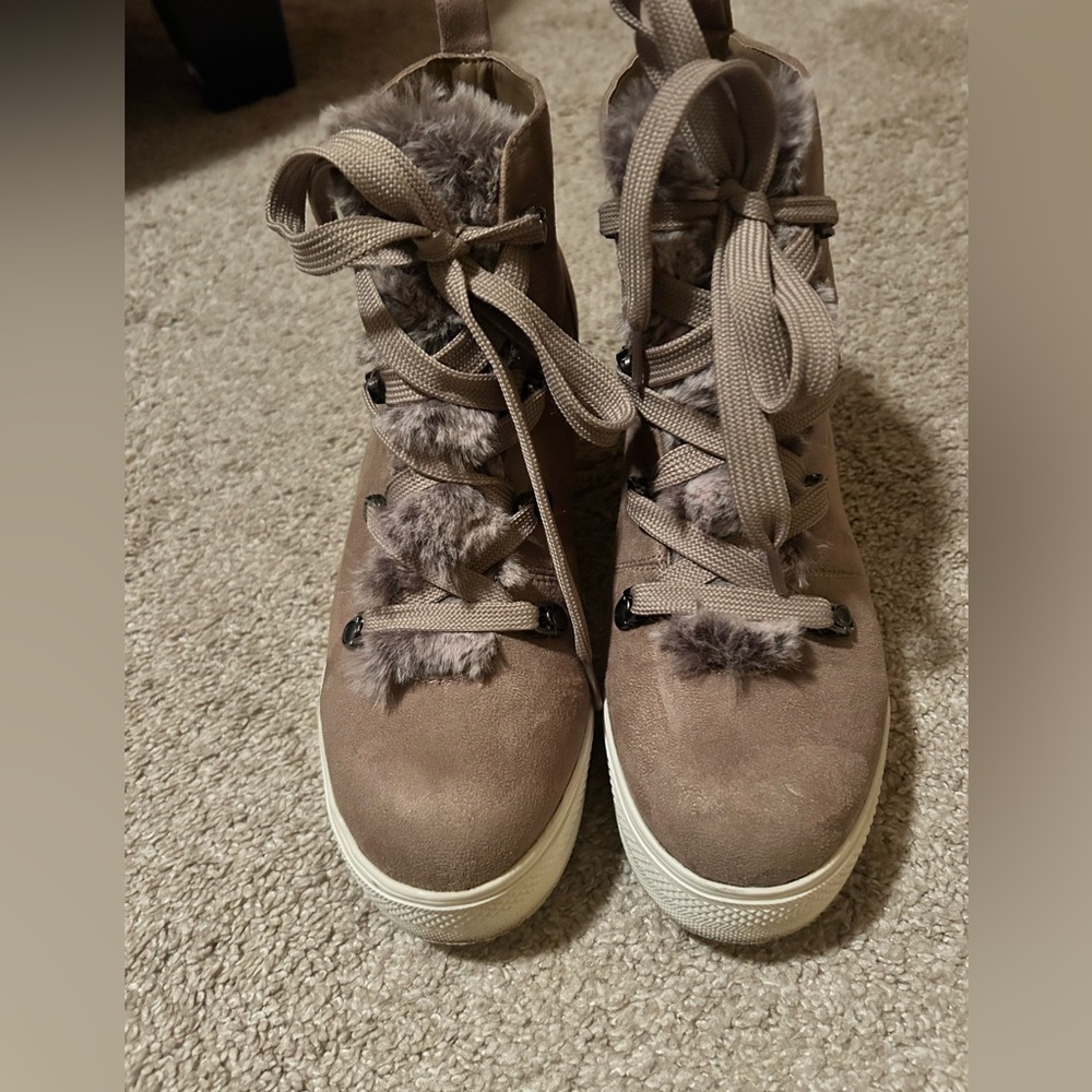 J/Slides Whitney Taupe Suede Faux Fur Wedge Boot Size 11 - Picture 9 of 10